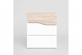 dormitorio luce con dos mesitas tres cajones y Xinfonier cannes en sahara y blanco